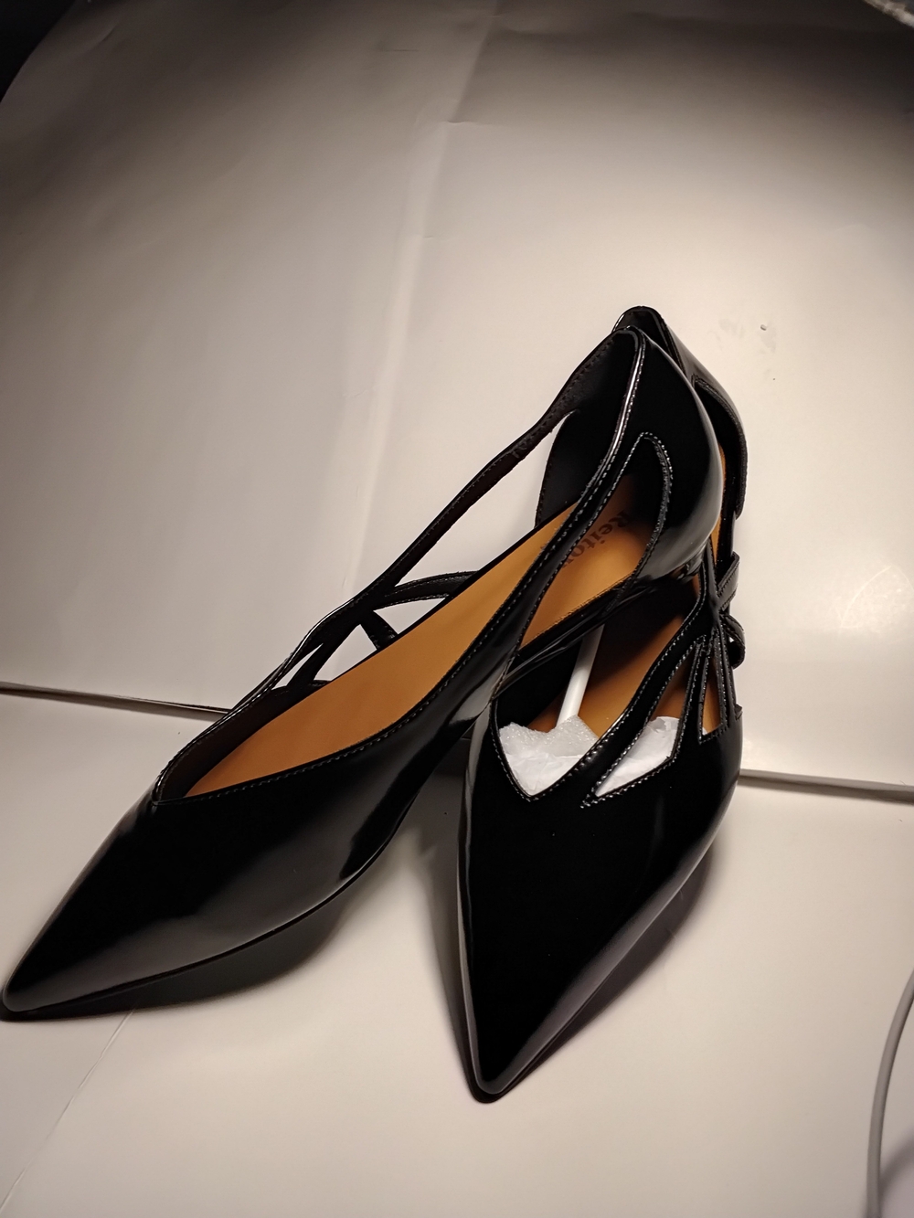 Women’s Black Pointed Toe Slingback Flats - Picture 3 of 6